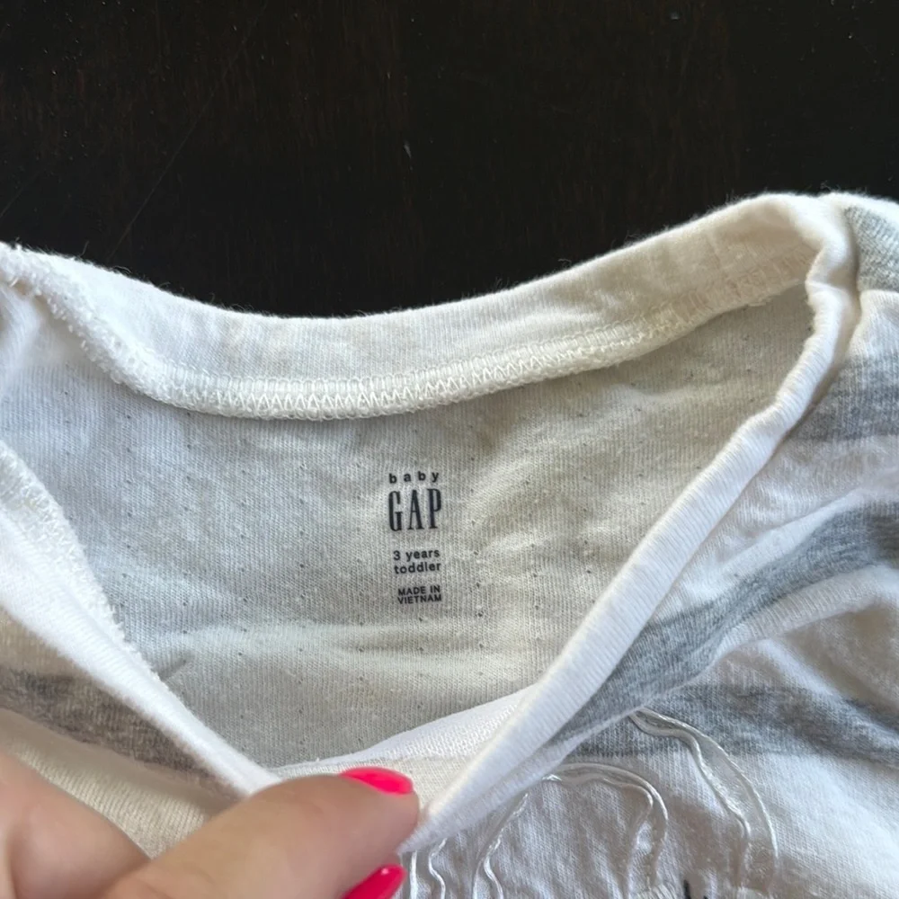 GAP Long Sleeve Gray and White Striped Tees